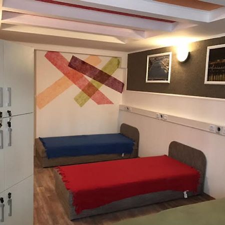 Opera Hostel Budapest Luaran gambar