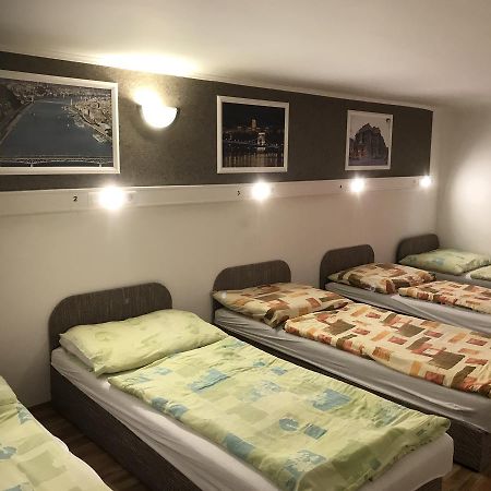 Opera Hostel Budapest Luaran gambar
