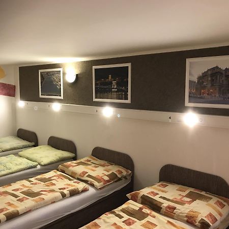 Opera Hostel Budapest Luaran gambar