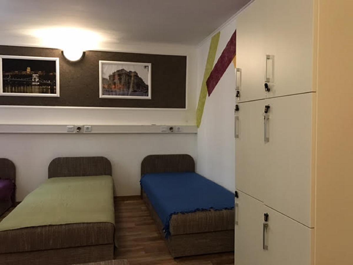 Opera Hostel Budapest Luaran gambar