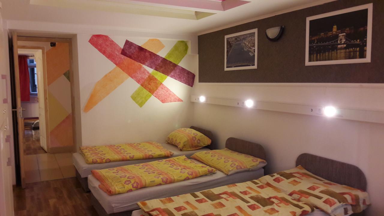 Opera Hostel Budapest Luaran gambar