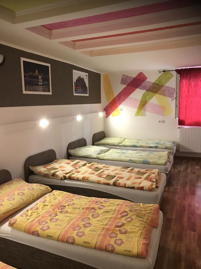 Opera Hostel Budapest Luaran gambar