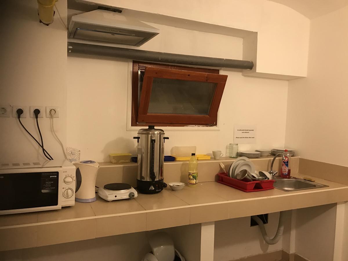 Opera Hostel Budapest Luaran gambar