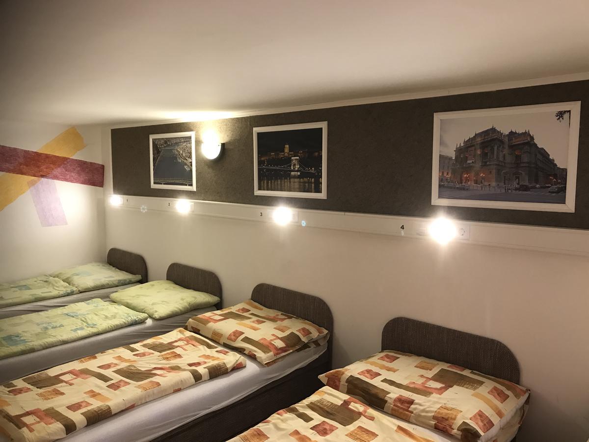 Opera Hostel Budapest Luaran gambar