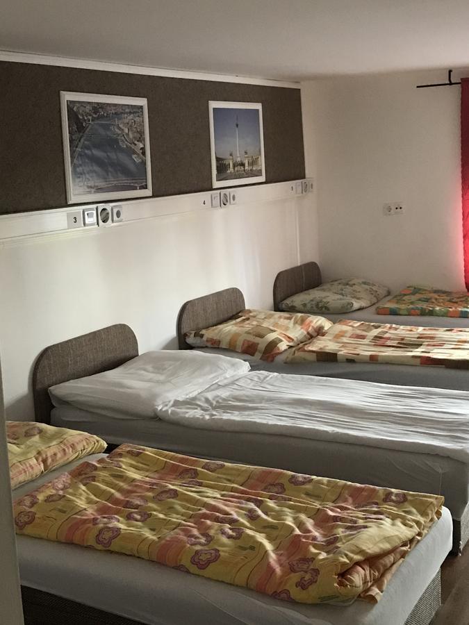 Opera Hostel Budapest Luaran gambar