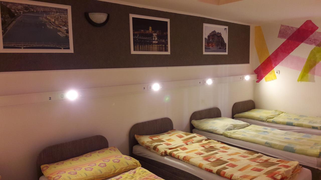 Opera Hostel Budapest Luaran gambar