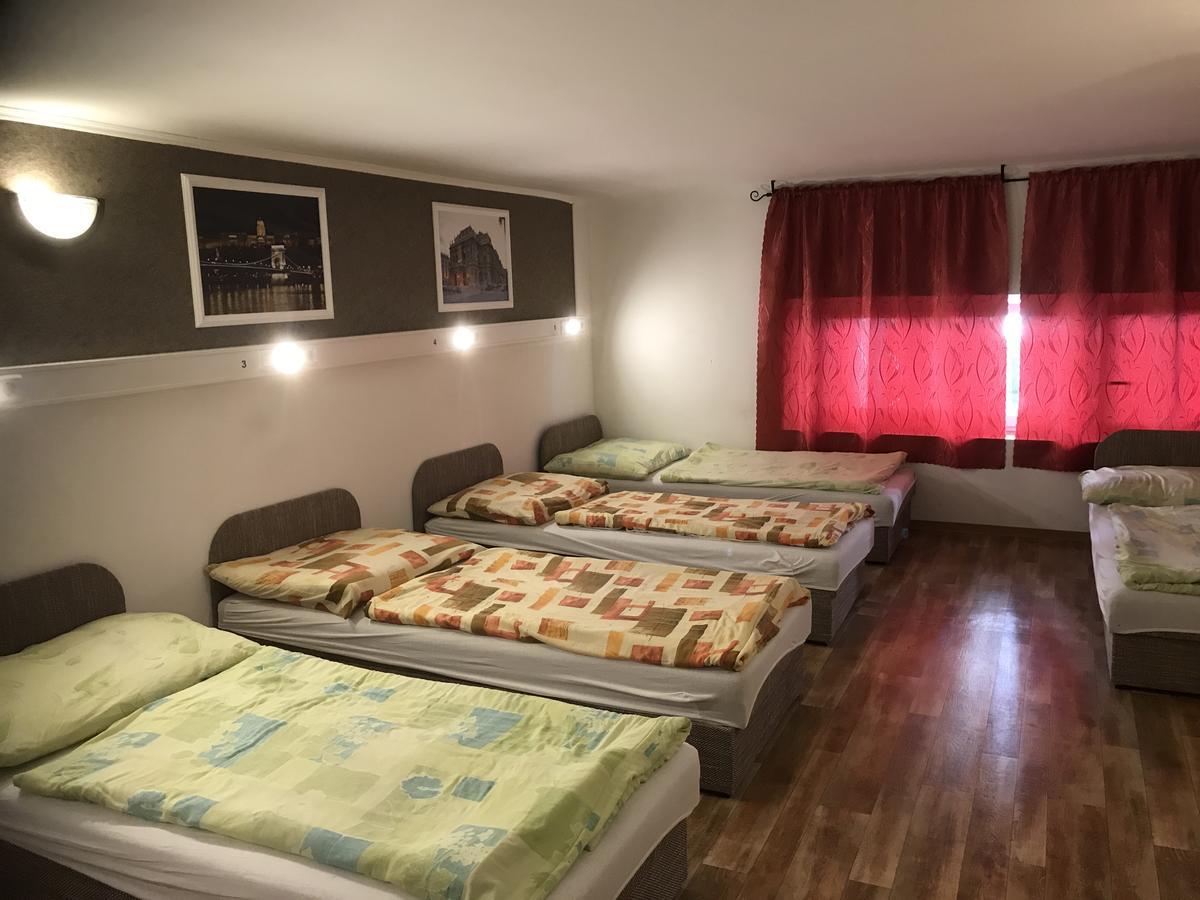 Opera Hostel Budapest Luaran gambar