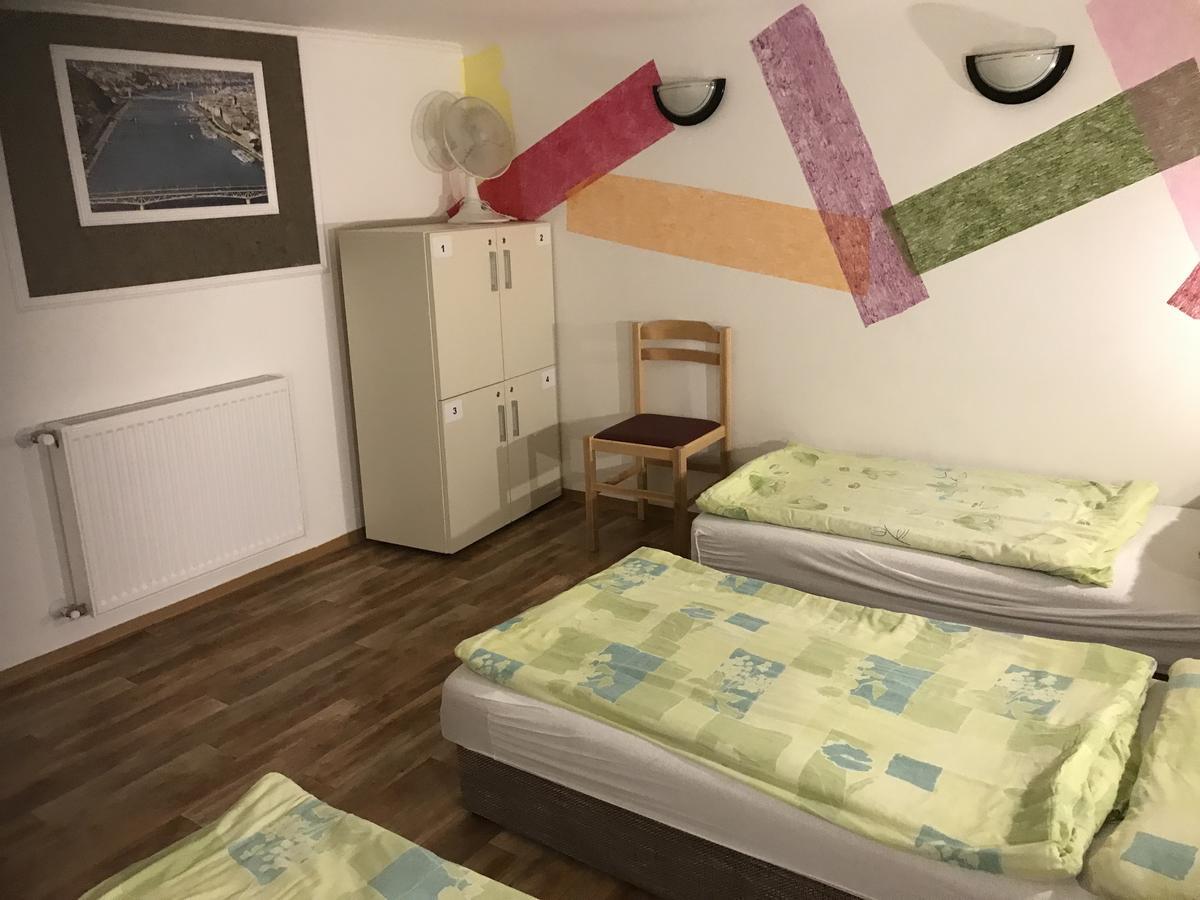 Opera Hostel Budapest Luaran gambar
