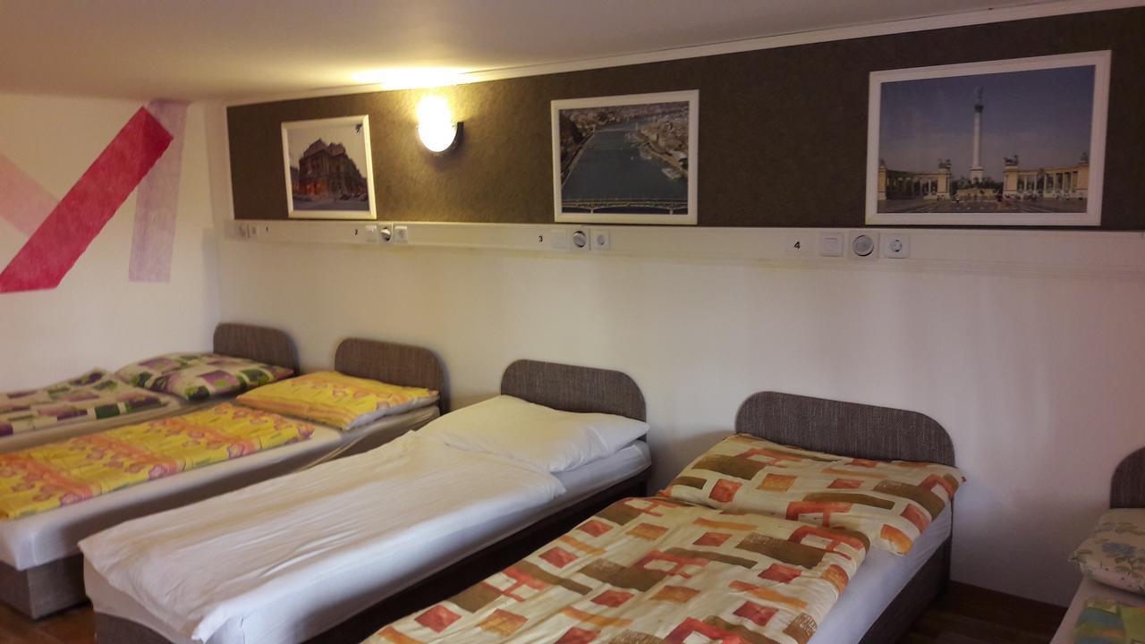 Opera Hostel Budapest Luaran gambar