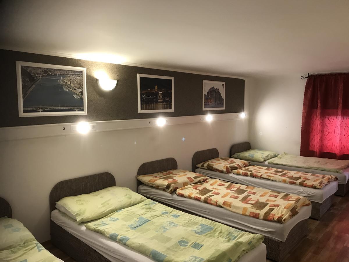 Opera Hostel Budapest Luaran gambar