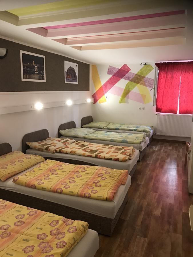 Opera Hostel Budapest Luaran gambar