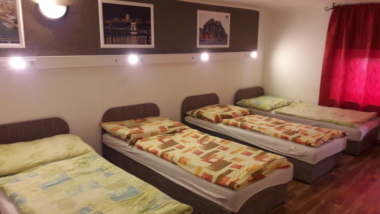 Opera Hostel Budapest Luaran gambar