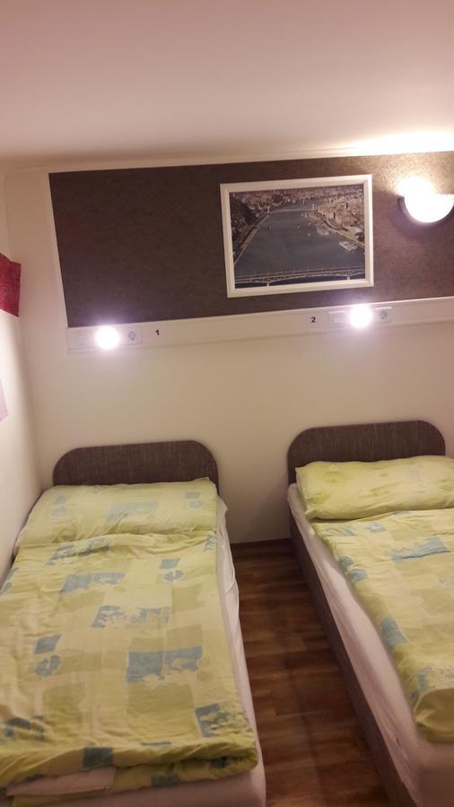 Opera Hostel Budapest Luaran gambar