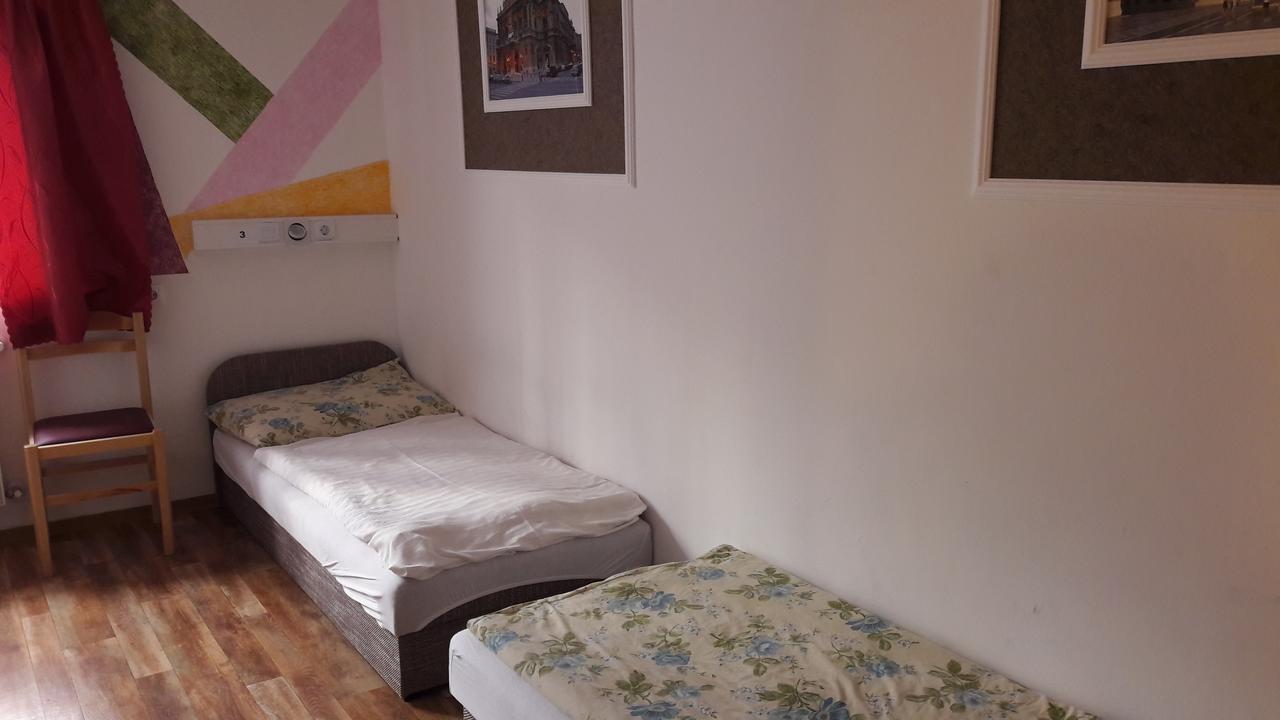 Opera Hostel Budapest Luaran gambar